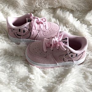 Nike “Have a nice day” Force 1 LV8 2 (TD) toddler girl sneakers, size 6c